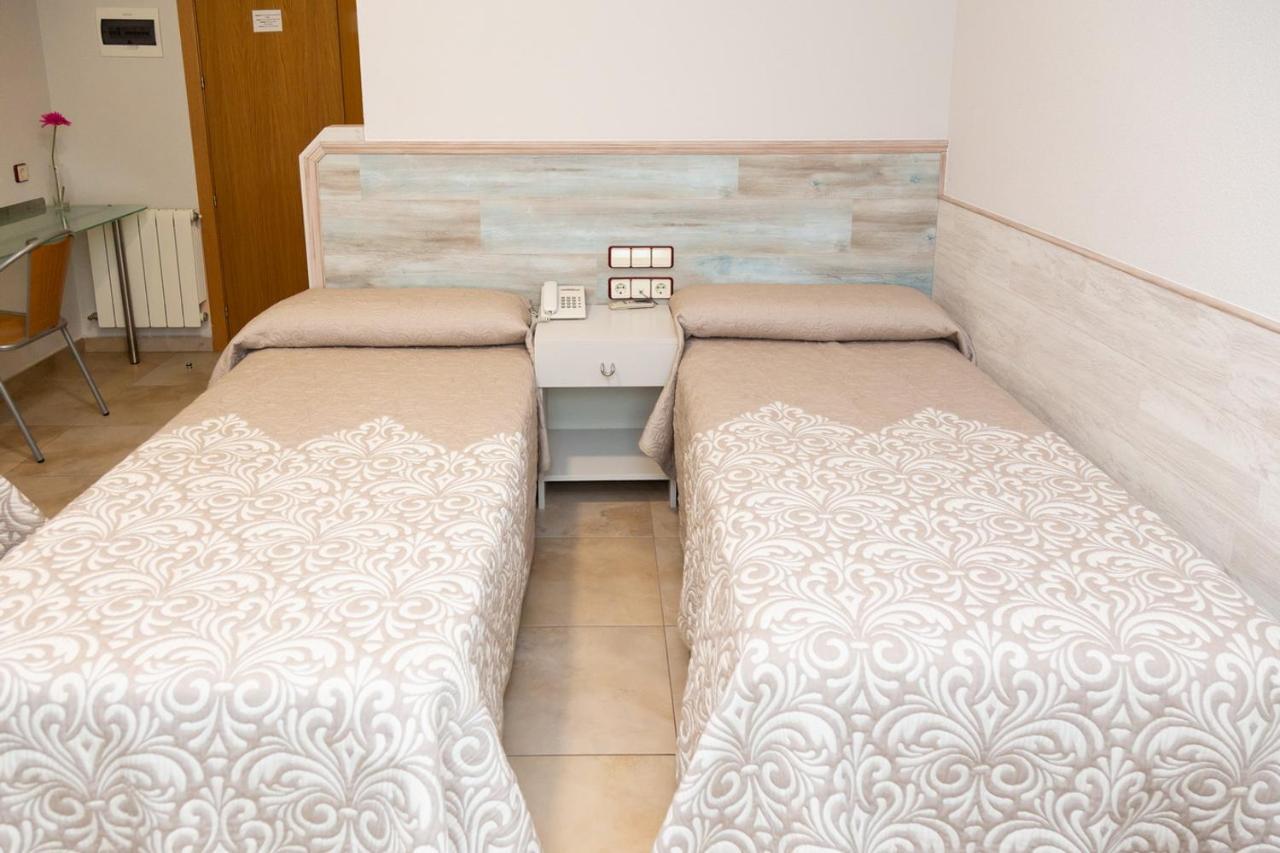 Hostal Viky Madrid Dış mekan fotoğraf