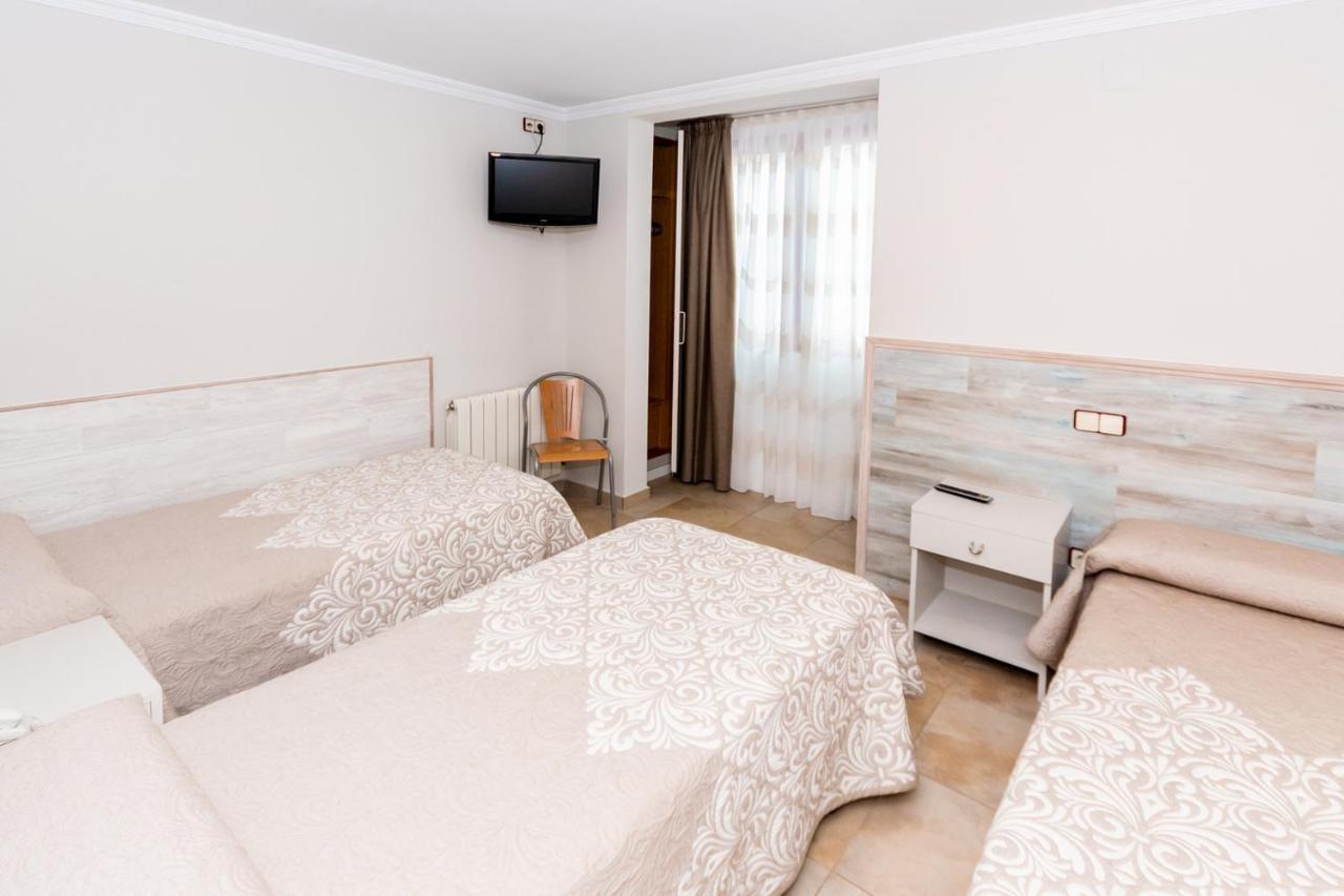 Hostal Viky Madrid Dış mekan fotoğraf