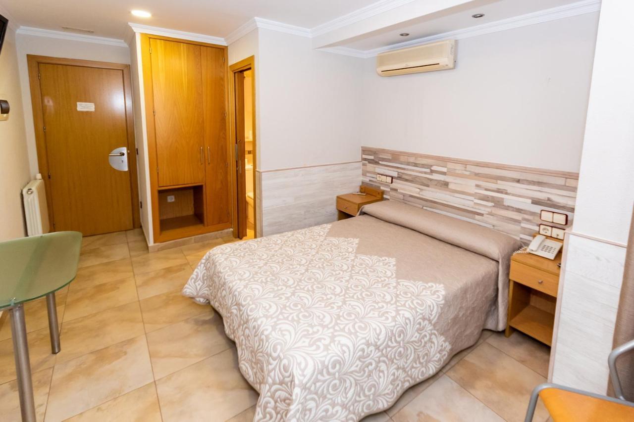 Hostal Viky Madrid Dış mekan fotoğraf