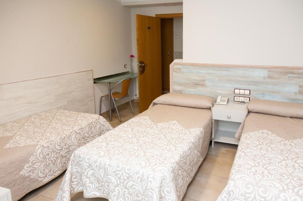 Hostal Viky Madrid Dış mekan fotoğraf