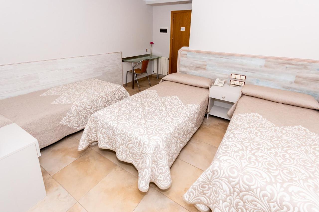 Hostal Viky Madrid Dış mekan fotoğraf