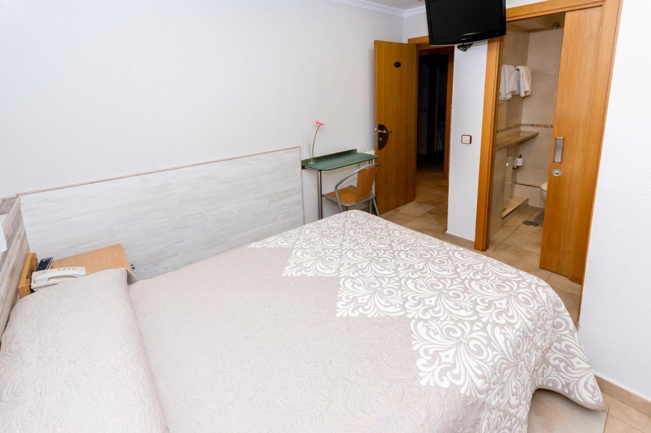 Hostal Viky Madrid Dış mekan fotoğraf